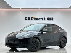 Tesla Model Y rear-wheel drive version - фото 1