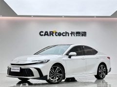 Toyota Camry Dual Engine 2.0HS Sports Edition - фото 1