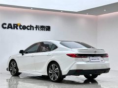 Toyota Camry Dual Engine 2.0HS Sports Edition - фото 3