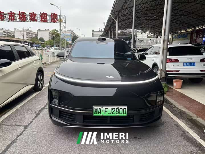 Li Auto Ideal L8 Ultra - автомобиль из Китая