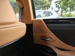 Lexus ES 2022 200 Excellence Edition - фото 16