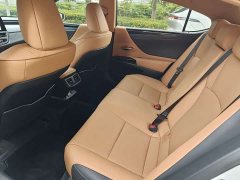 Lexus ES 2022 200 Excellence Edition - фото 8