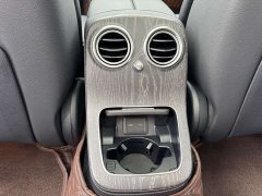 Mercedes-Benz E-Class facelift E 300 L sporty and stylish - фото 16