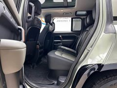 Land Rover Defender 110 P400 X-Dynamic HSE - фото 11