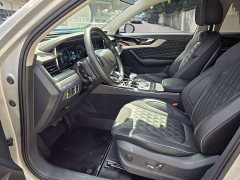 Hongqi HS5 2019 2.0T Zhilian Qixiang four-wheel drive version - фото 4