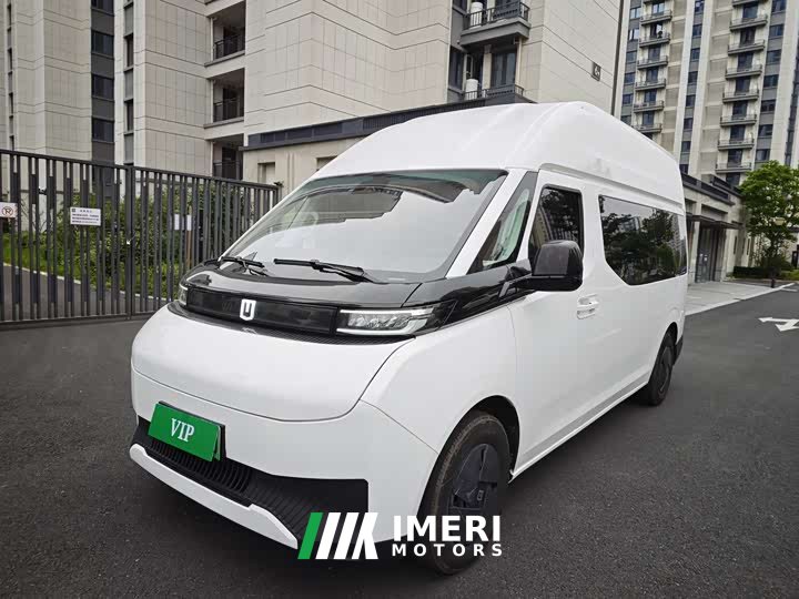 Remote Super VAN Yucheng Edition Medium Wheelbase High Roof 68kWh Zhixin