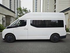 Remote Super VAN Yucheng Edition Medium Wheelbase High Roof 68kWh Zhixin - фото 18