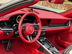 Porsche 911 2023 Targa 4 3.0T - фото 12
