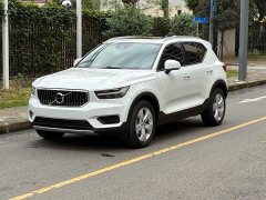 Volvo XC40 T3 Smart Travel Fashion Edition - фото 1