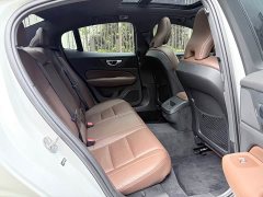 Volvo S60 B4 Zhiyuan Luxury Edition - фото 16