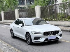 Volvo S60 B4 Zhiyuan Luxury Edition - фото 3