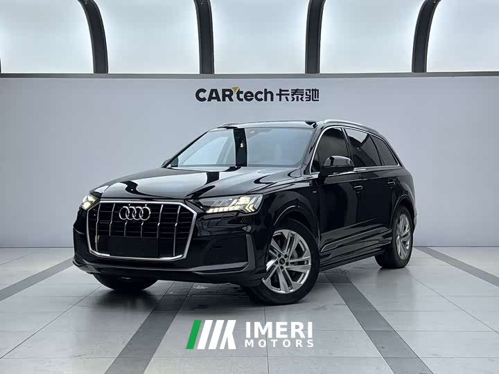 Audi Q7 45 TFSI quattro S line sports - автомобиль из Китая