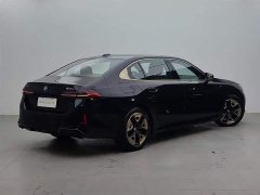 BMW 5 Series 2024 530Li Leading M Sports Package - фото 4