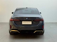 BMW 5 Series 530Li M Sport Luxury Package - фото 5