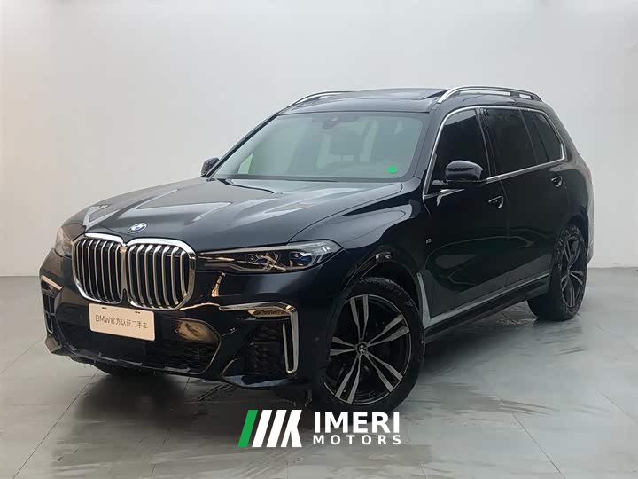BMW X7 facelift xDrive40i exclusive M sports package - автомобиль из Китая