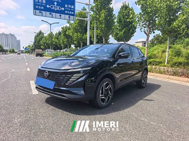 Nissan Qashqai Honor 2.0L CVT XV Leading Edition - автомобиль из Китая