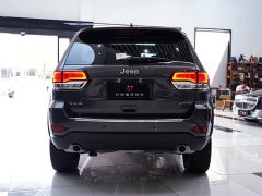 Jeep Grand Cherokee (Import) 2020 3.0L Elite Navigation Edition - фото 17