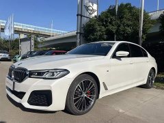BMW 5 Series 530Li Leading M Sports Package - фото 1