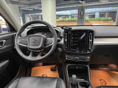 Volvo XC40 T3 Smart Travel Fashion Edition - фото 18