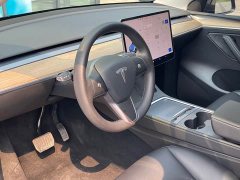 Tesla Model Y rear-wheel drive version - фото 13