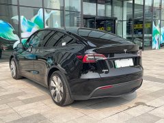 Tesla Model Y rear-wheel drive version - фото 6