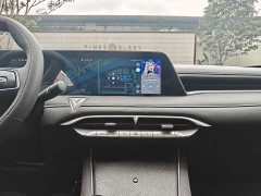 Lynk & Co Venucia V 260T Idol Edition Pro - фото 11