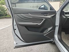 Lynk & Co Venucia V 260T Idol Edition Pro - фото 14