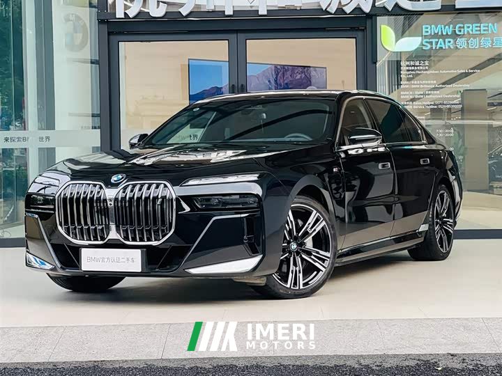 BMW i7 xDrive60L M Sports Package - автомобиль из Китая