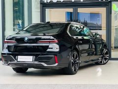 BMW i7 xDrive60L M Sports Package - фото 3