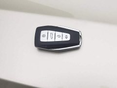 Geely Emgrand UP 1.5L CVT Xiangshang Edition - фото 19