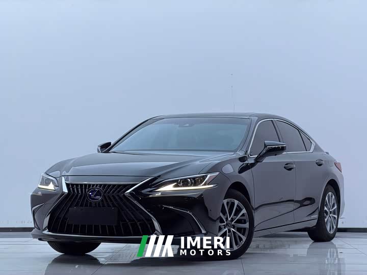 Lexus ES 2021 300h Excellence Edition - автомобиль из Китая