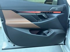 BMW 5 Series 2024 530Li Leading Luxury Package - фото 8