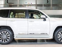 Toyota Land Cruiser (imported) LC300 2022 3.5T Middle East version - фото 4