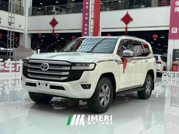 Toyota Land Cruiser (imported) 3.5T Middle East version - автомобиль из Китая
