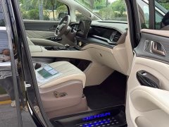 Denza D9 DM-i 970 four-wheel drive flagship - фото 4