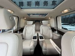 Mercedes-Benz V-Class 2022 V 260 L Long Wheelbase Premium Edition - фото 7