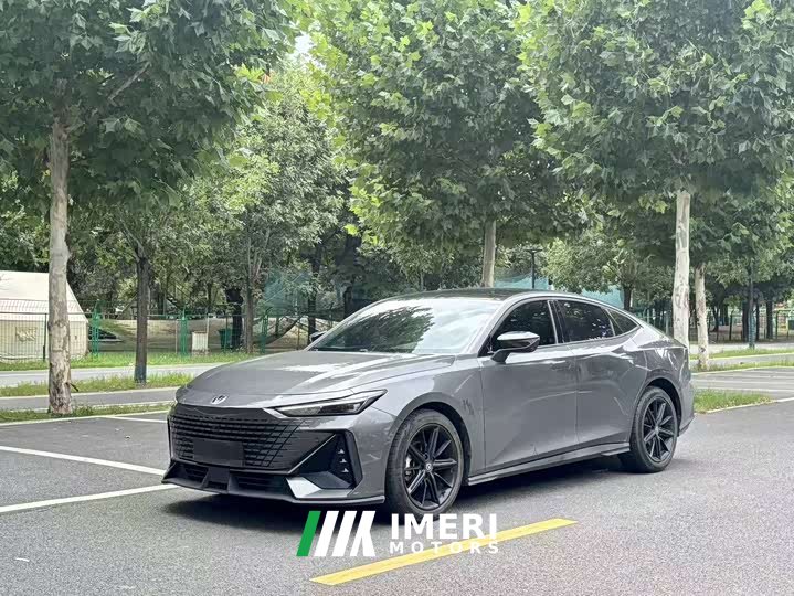 Changan UNI-V 1.5T premium - автомобиль из Китая