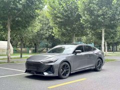 Changan UNI-V 1.5T premium - фото 1