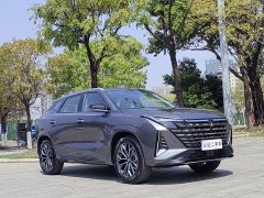 Changan UNI-Z 2025 1.5T premium - фото 3