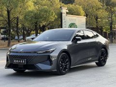Changan UNI-V 2024 1.5T premium - фото 1