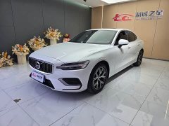 Volvo S60 B4 Zhiyi Luxury Edition - фото 1