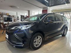 Toyota SIENNA 2.5L Hybrid Comfort Edition - фото 1