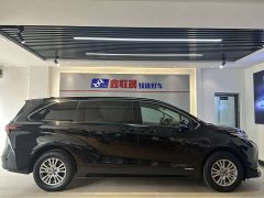 Toyota SIENNA 2.5L Hybrid Comfort Edition - фото 4