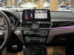 BMW X1 facelift sDrive25Li leading - фото 4