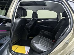 Volkswagen Passat 330TSI Luxury Edition - фото 12
