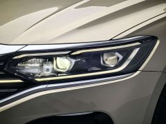 Volkswagen Passat 330TSI Luxury Edition - фото 13