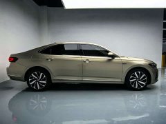 Volkswagen Passat 330TSI Luxury Edition - фото 14