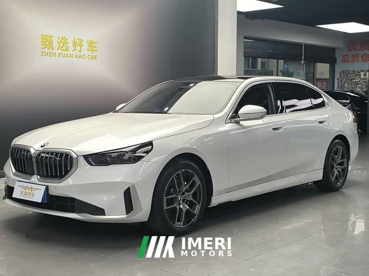 BMW 5 Series 530Li Leading Luxury Package - автомобиль из Китая