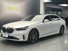 BMW 5 Series 530Li Leading Luxury Package - фото 1