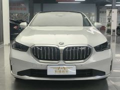 BMW 5 Series 530Li Leading Luxury Package - фото 2
